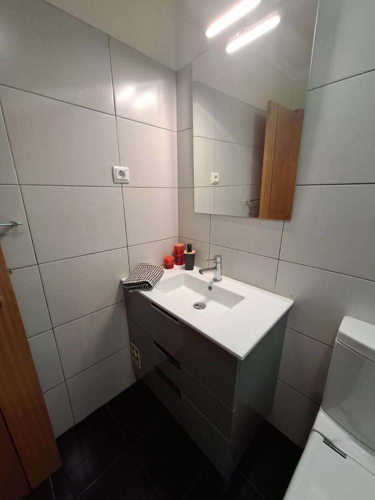 Cozy And Bright Apartment Machico  Esterno foto