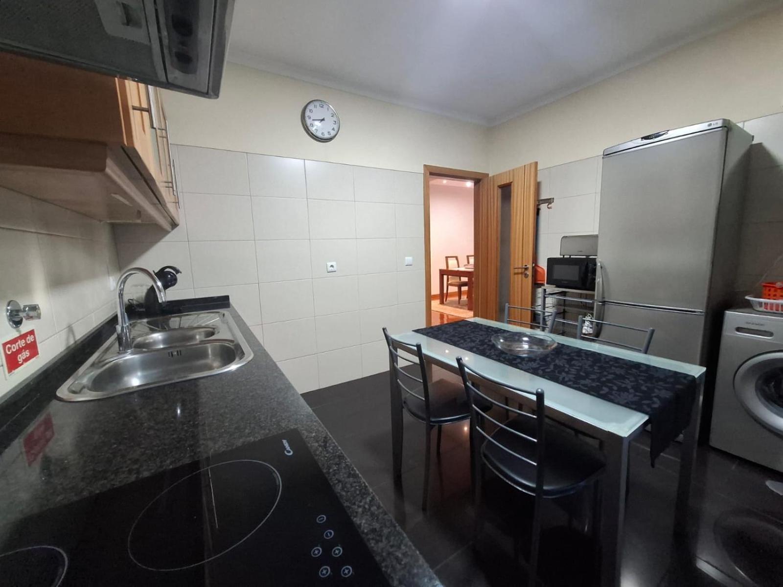 Cozy And Bright Apartment Machico  Esterno foto