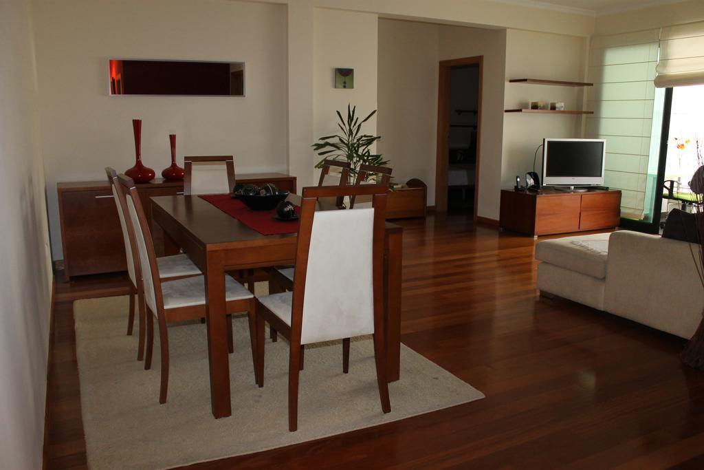 Cozy And Bright Apartment Machico  Esterno foto
